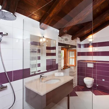 Holiday home Poropati