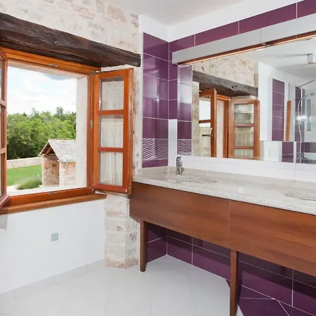 Poropati Holiday home *