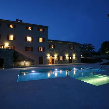 Poropati, Groznjan, Istria - Luxury Countryside Estate For Up To 19 Persons - Large Pool Of 80m2 With Kids Section *