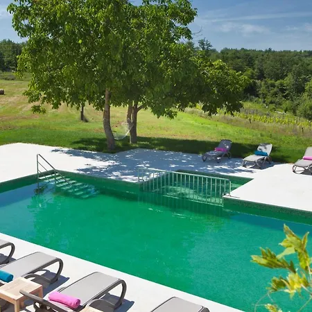 Poropati, Groznjan, Istria - Luxury Countryside Estate For Up To 19 Persons - Large Pool Of 80m2 With Kids Section * Grožnjan