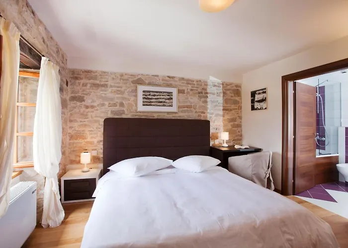 度假居 Poropati, Groznjan, Istria - Luxury Countryside Estate For Up To 19 Persons - Large Pool Of 80m2 With Kids Section Grožnjan
